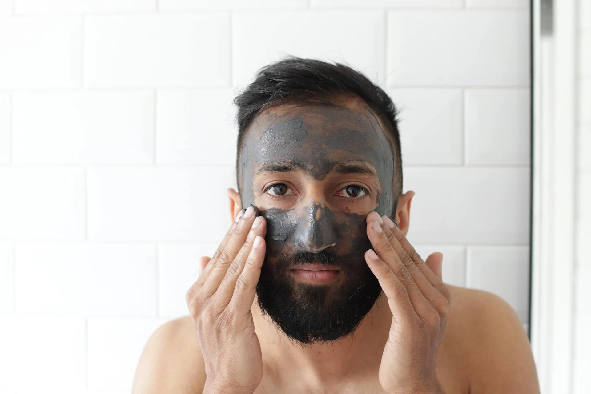 Akne Behandlung mit Kosmetik – Was Sie wissen sollten