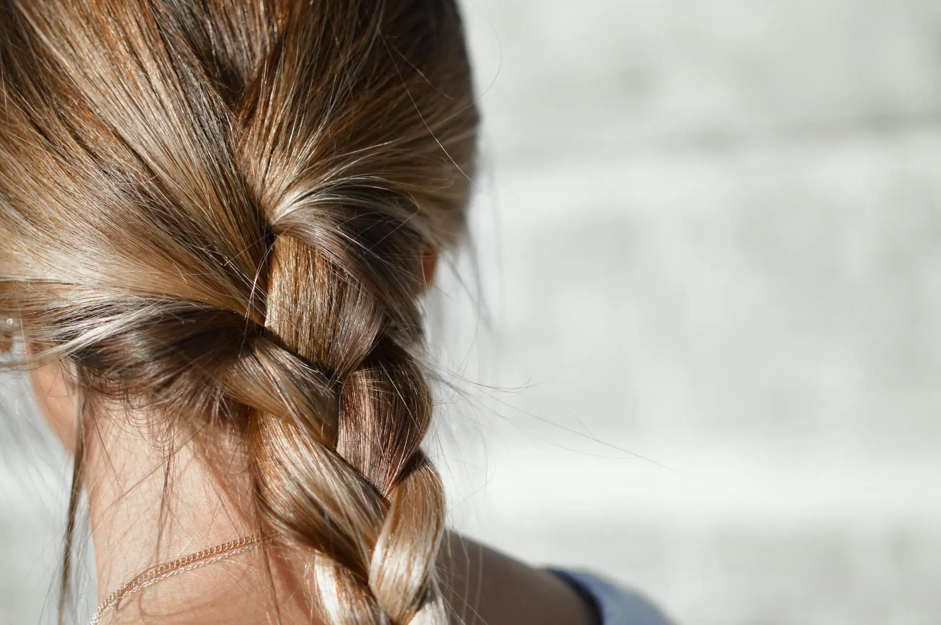 Die Wahrheit über fettiges Haar und Vitaminmangel